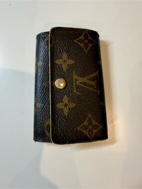 Louis Vuitton Key Holder